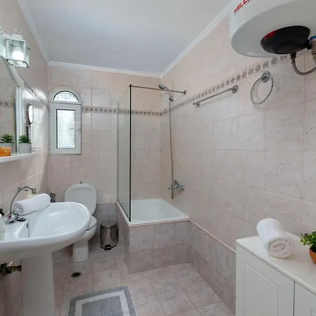 Yiotta Villa Kalodhikatika